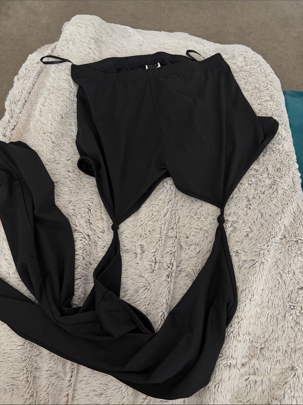SHEIN Black Cutout Leggings
